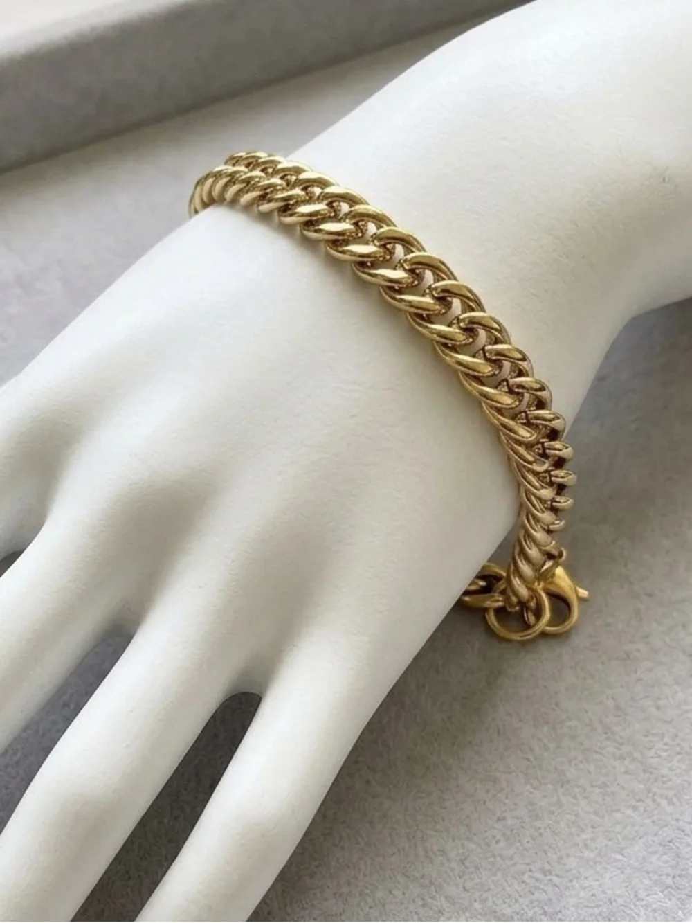 14k gold plated 9 inch long and 7mm width men’s bracelet